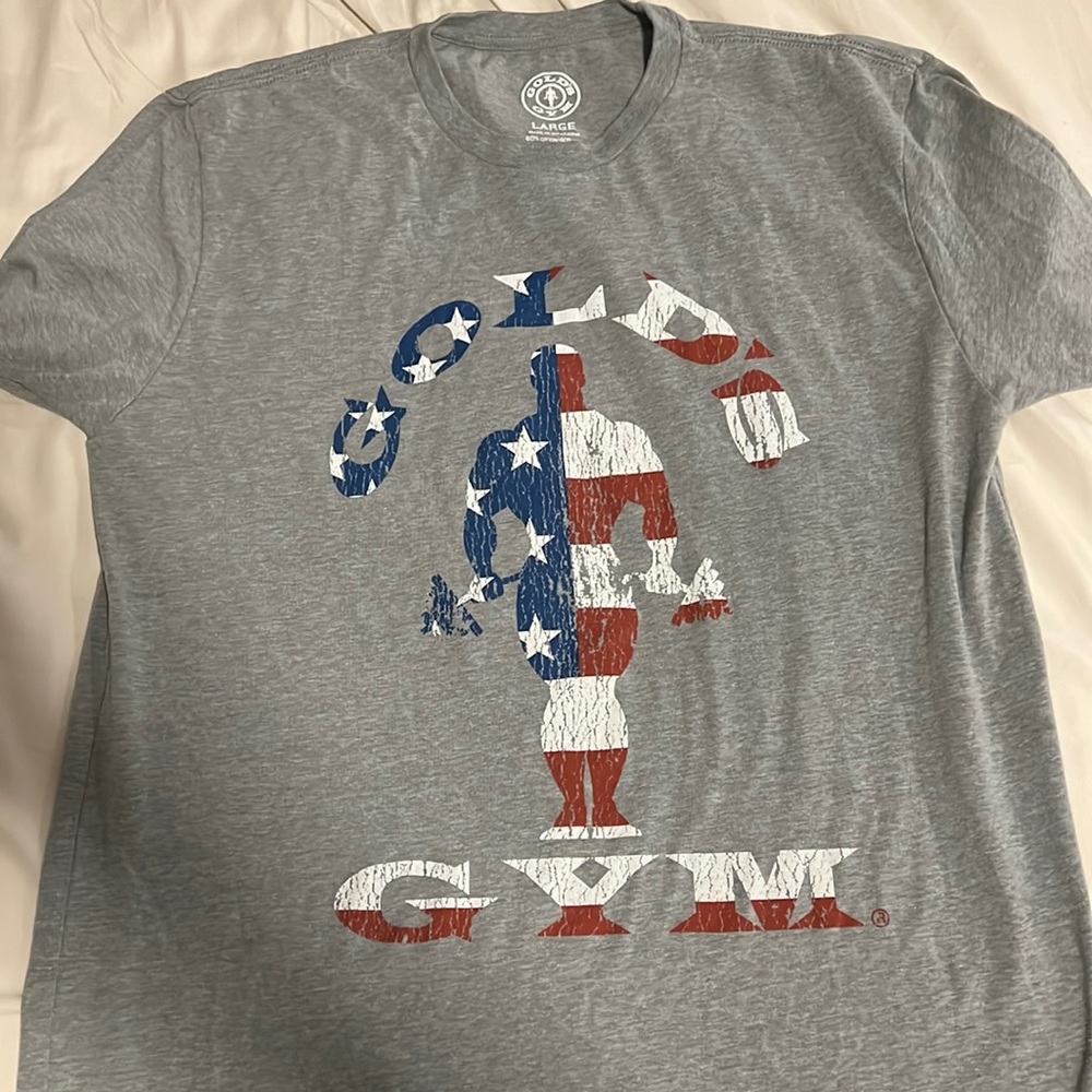 Selling this Golds Gym shirt. Only worn to try one once I received it in mail.